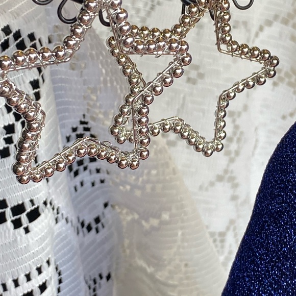 NWT BRIGHT STAR LIGHTWEIGHT SILVER EARRINGS SPECIAL VALENTINE GIFT IDEAS - Picture 11 of 13